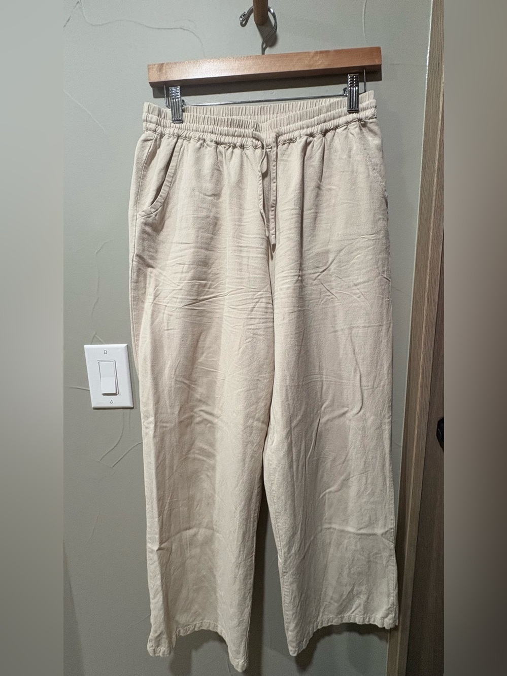 Relaxed Drawstring Pants in Khaki